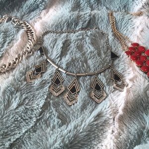 Bundle of 4 Necklaces!💎